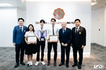 พิธีมอบเกียรติบัตรเพื่อแสดงความยินดีและเชิดชูเกียรติแก่ นิสิตทีม Carbon Crunch ที่ได้รับรางวัลชนะเลิศ พร้อมถ้วยพระราชทานจากสมเด็จพระกนิษฐาธิราชเจ้า กรมสมเด็จพระเทพรัตนราชสุดา